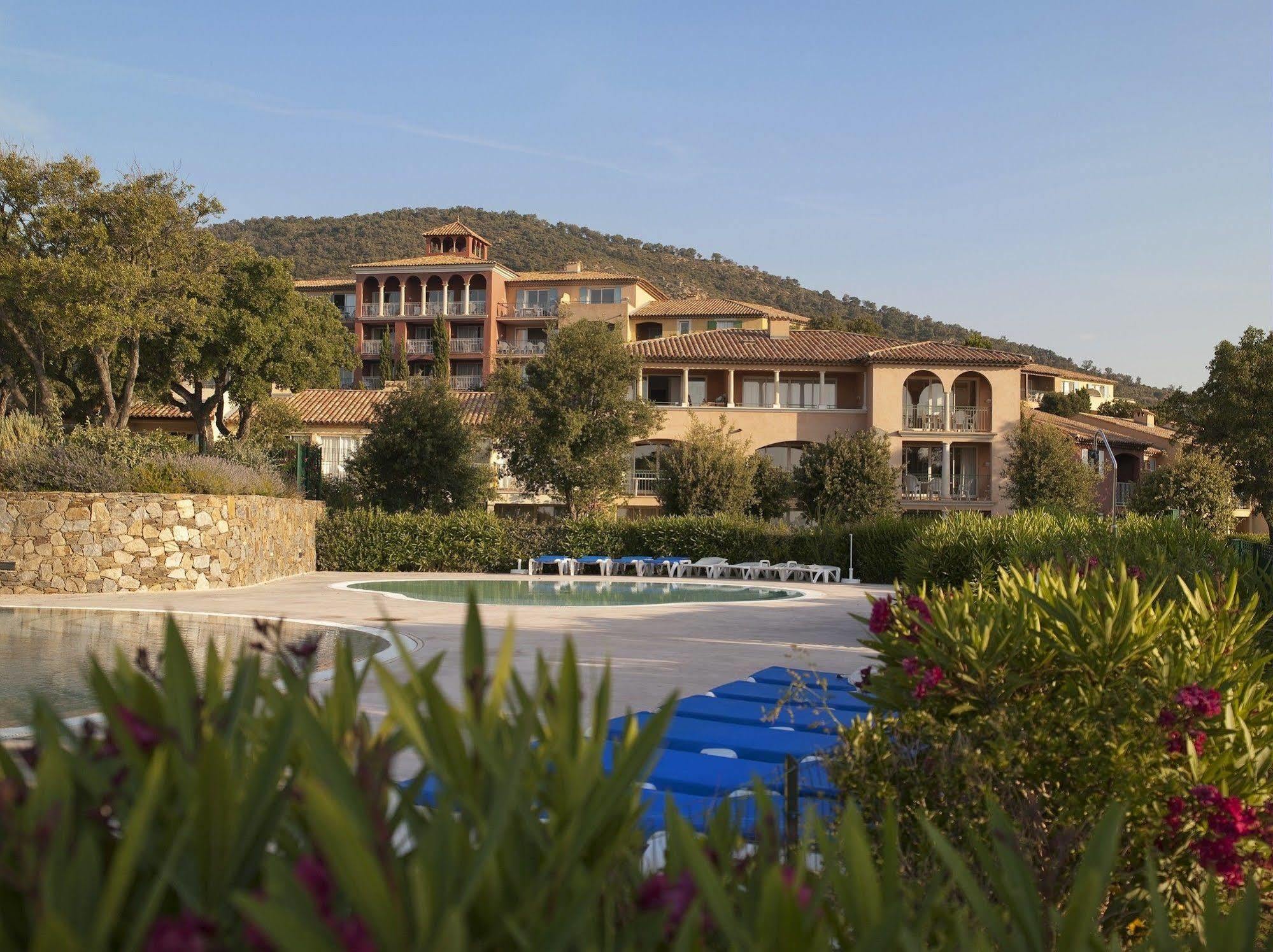 P&V Residence Le Hameau Des Issambrr Sainte-Maxime Exteriör bild