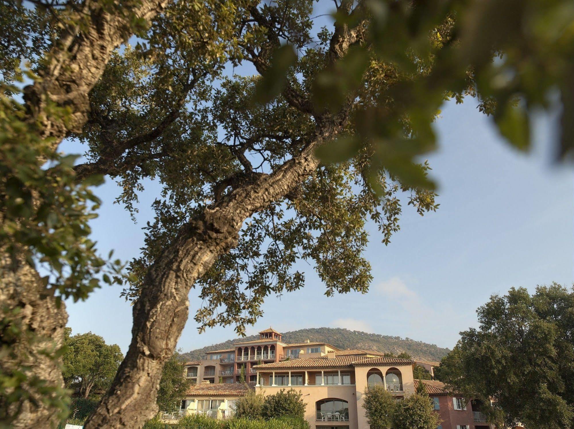 P&V Residence Le Hameau Des Issambrr Sainte-Maxime Exteriör bild
