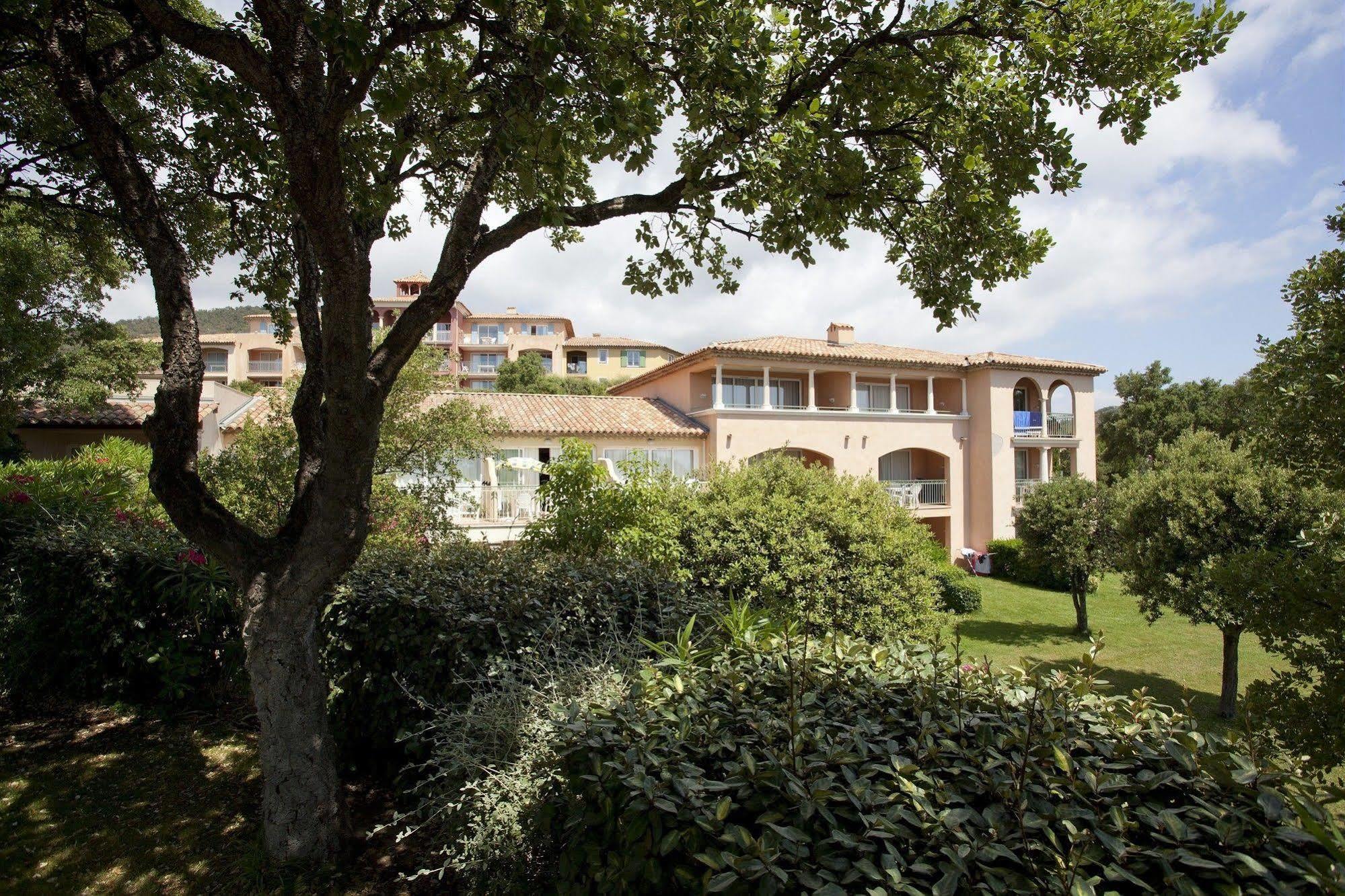 P&V Residence Le Hameau Des Issambrr Sainte-Maxime Exteriör bild
