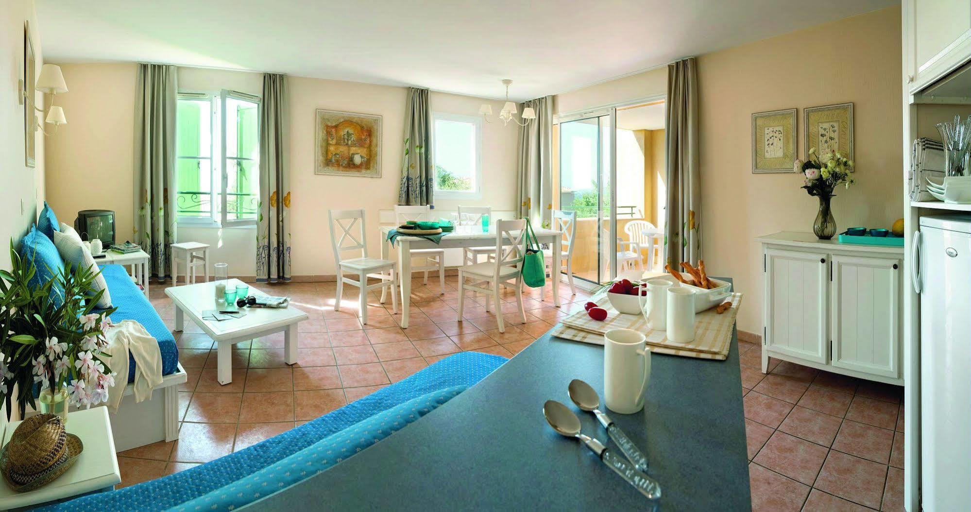 P&V Residence Le Hameau Des Issambrr Sainte-Maxime Exteriör bild