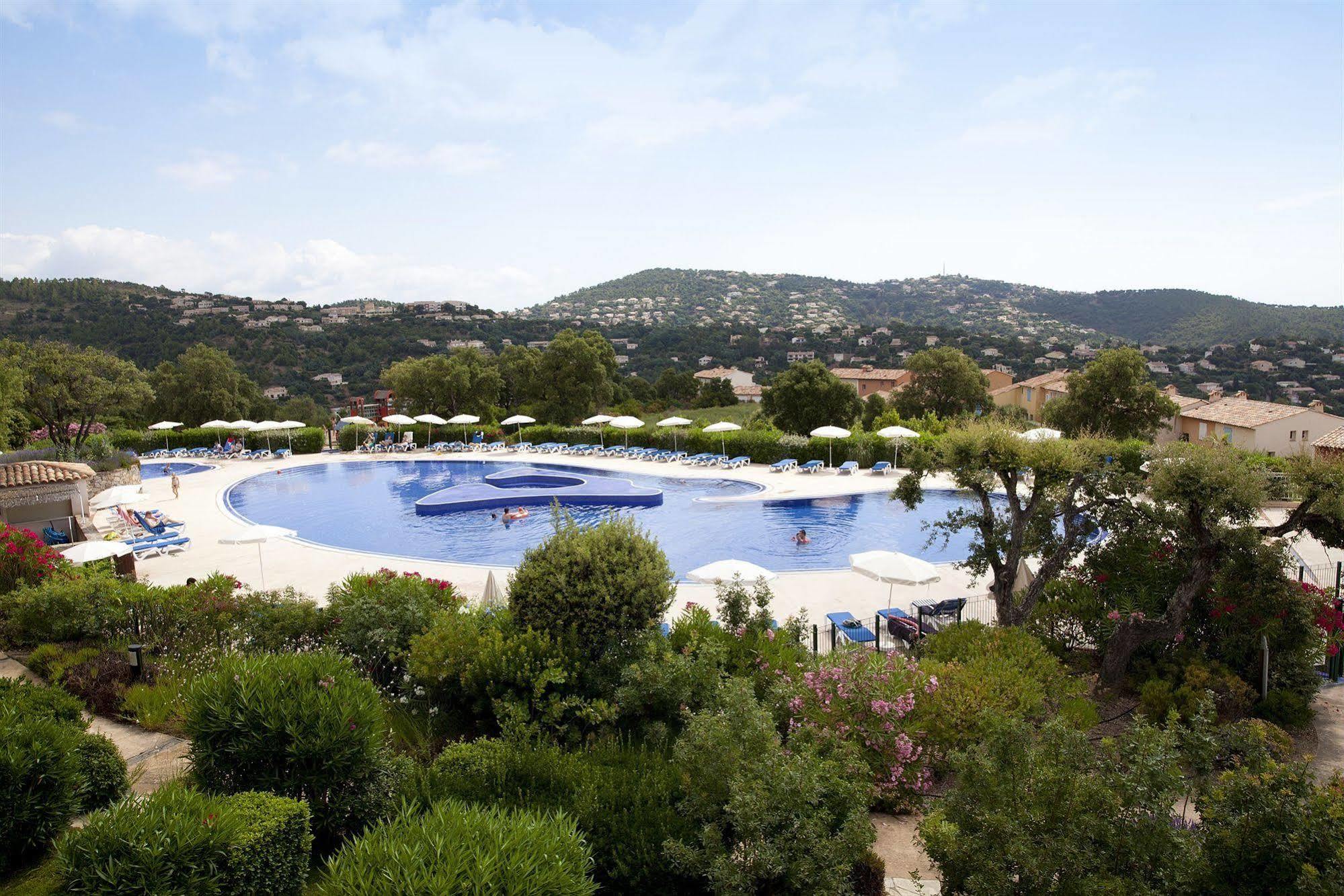 P&V Residence Le Hameau Des Issambrr Sainte-Maxime Exteriör bild
